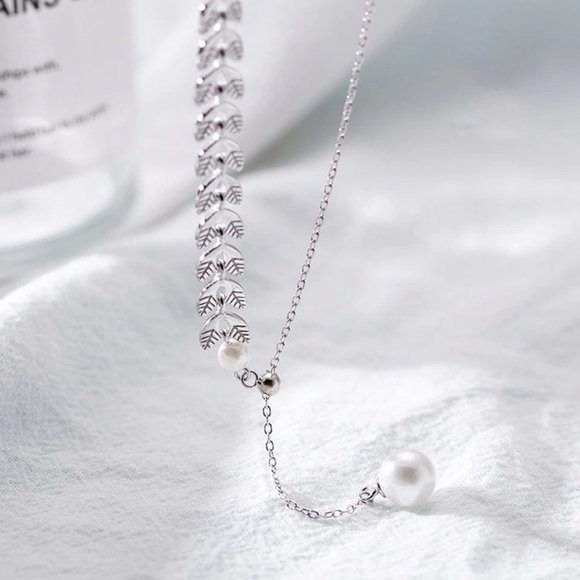 NEW 925 Sterling Silver Leaf Arrow Pearl Necklace - Picture 7 of 8